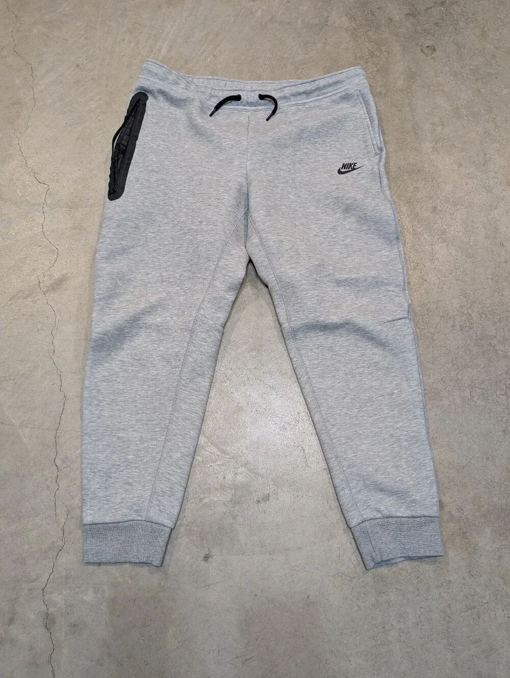Nike Tech Fleece Sweatpants Joggers Kids XL+ Gray